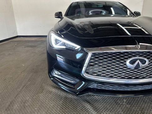 Used 2017 INFINITI Q60 2.0t w/ Premium Plus Package 2.0T image 10