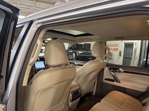 Used 2016 Lexus GX 460 460 image 33