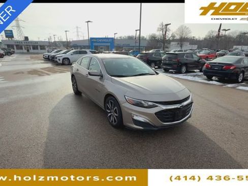 Used 2022 Chevrolet Malibu RS image 2