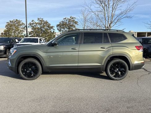 New 2026 Volkswagen Atlas SE image 2