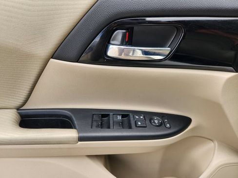 Used 2016 Honda Accord LX image 21