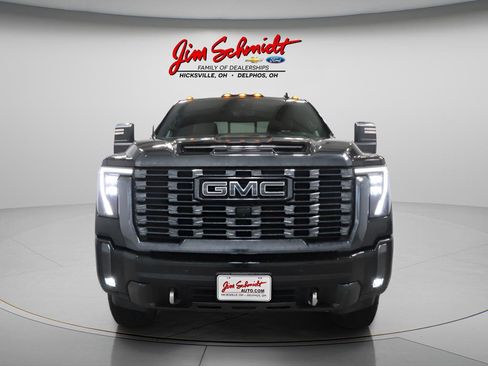 Used 2024 GMC Sierra 2500 Denali Ultimate image 3