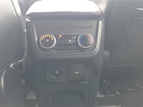 Certified 2025 Ford Explorer ST-Line w/ ST-Line Street Pack image 27