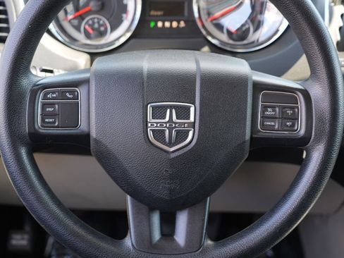 Used 2018 Dodge Grand Caravan SE w/ UConnect Hands-Free Group FWD image 23