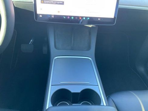 Used 2021 Tesla Model Y Long Range image 7