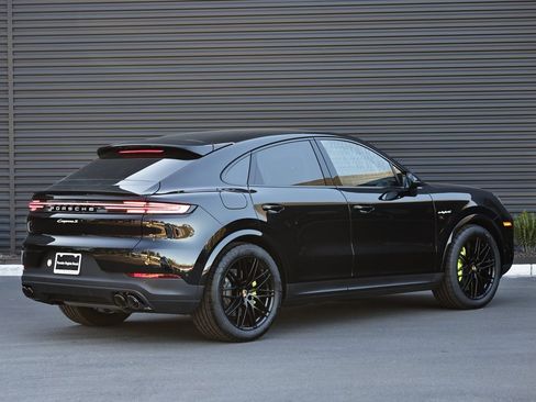 New 2026 Porsche Cayenne S image 7
