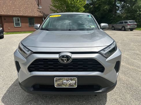 Used 2024 Toyota RAV4 LE AWD/4WD image 8