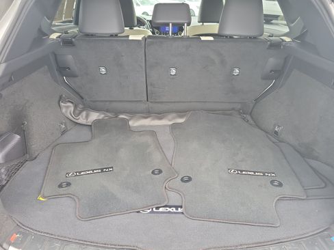 Used 2024 Lexus NX 250 FWD w/ Towing Package (2000 Lbs) image 9