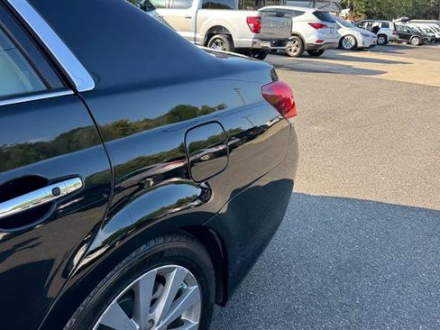 Used 2011 Toyota Avalon Limited FWD image 17