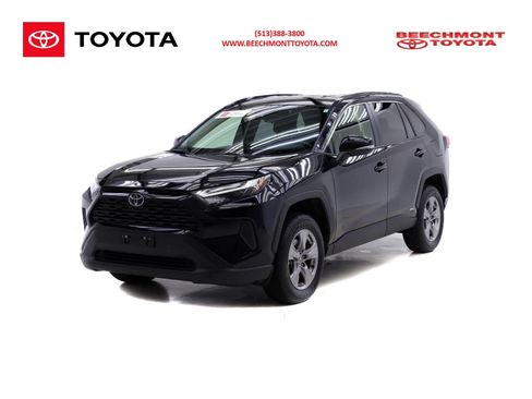 Certified 2025 Toyota RAV4 LE AWD/4WD image 1