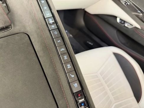 Used 2023 Chevrolet Corvette Z06 RWD image 30