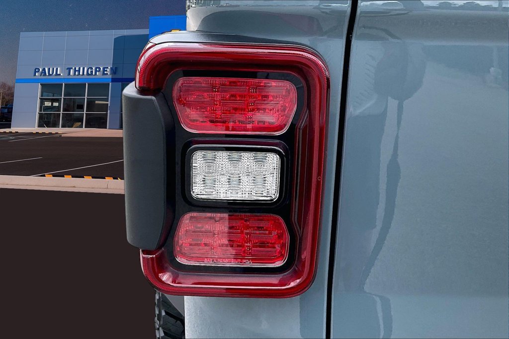 Used 2024 Jeep Gladiator Sport AWD/4WD image 26