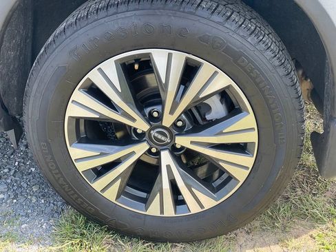 Certified 2023 Nissan Rogue SV w/ SV Premium B Package AWD/4WD image 29