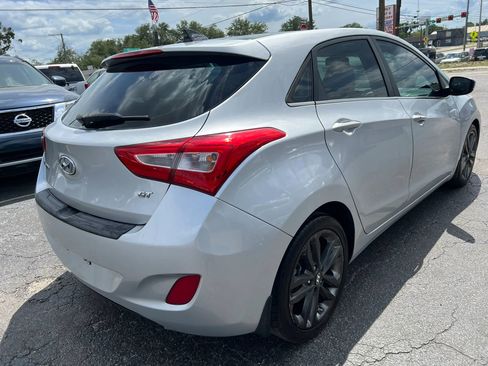Used 2016 Hyundai Elantra GT w/ Option Group 03 FWD image 5