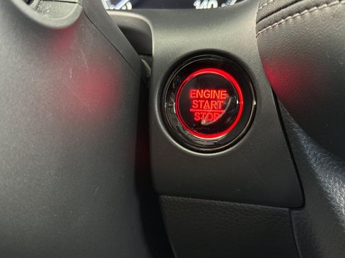 Used 2025 Honda HR-V EX-L image 16