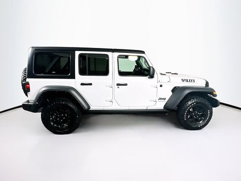 Used 2023 Jeep Wrangler Unlimited w/ Cold Weather Group AWD/4WD image 10