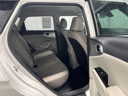 Used 2023 Kia Soul LX w/ LX Technology Package FWD image 51