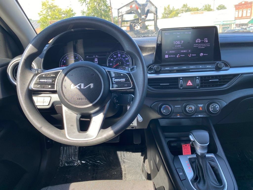 Used 2022 Kia Forte LXS FWD image 12