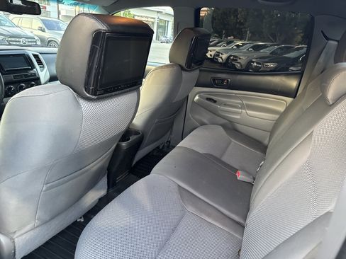 Used 2013 Toyota Tacoma PreRunner w/ TRD Sport Pkg RWD image 17