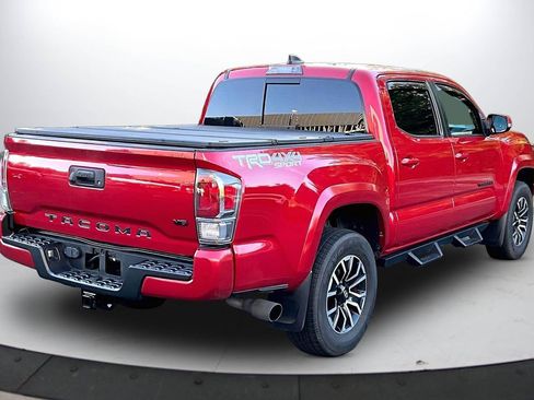 Used 2022 Toyota Tacoma TRD Sport AWD/4WD image 8