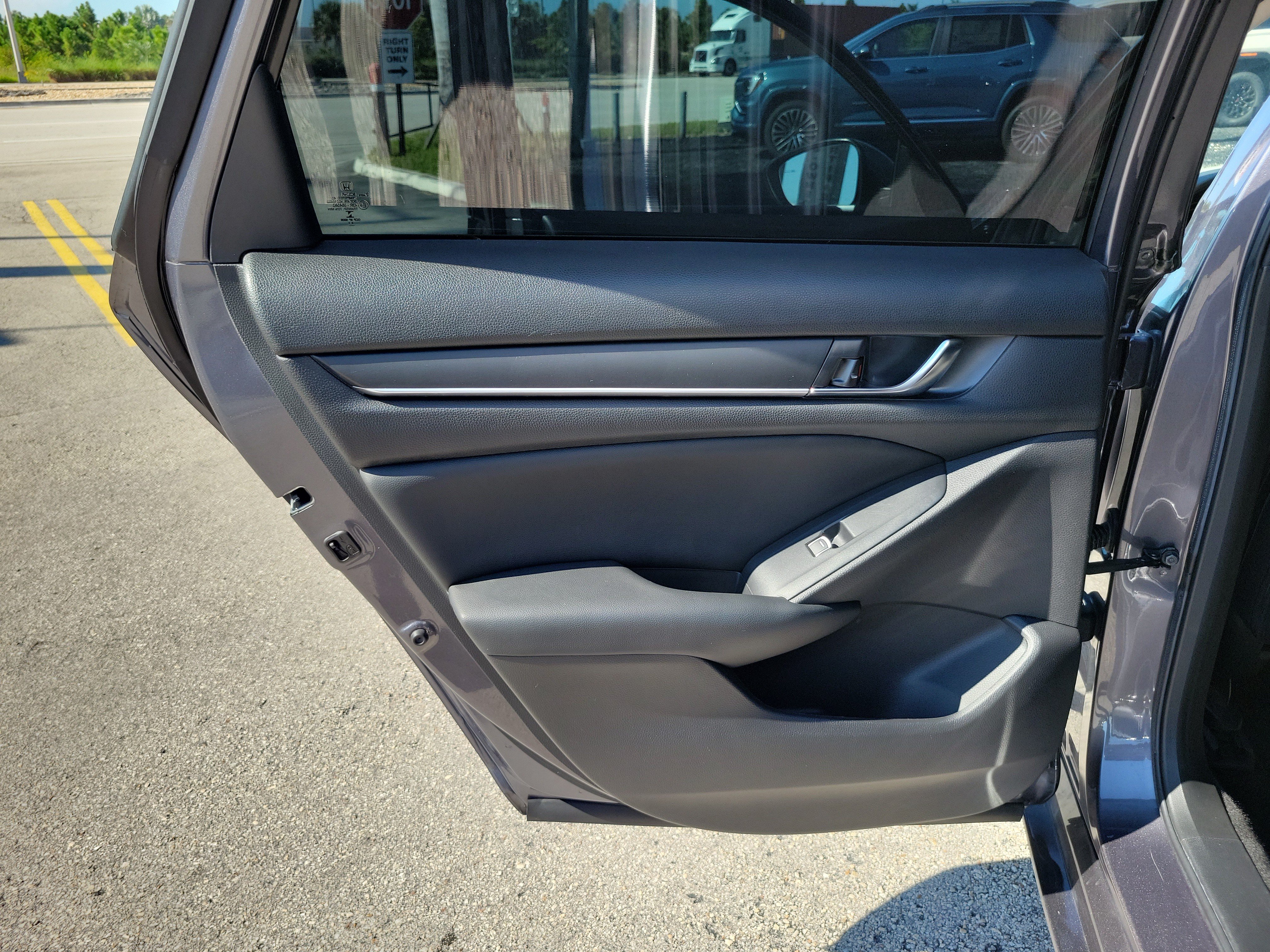 Used 2021 Honda Accord LX image 23