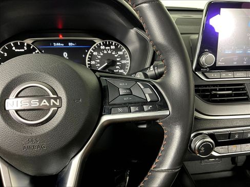 Certified 2024 Nissan Altima 2.5 SR FWD image 12