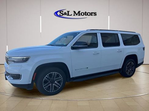 Certified 2024 Jeep Wagoneer L Series II w/ Flexible Seating Group AWD/4WD image 4