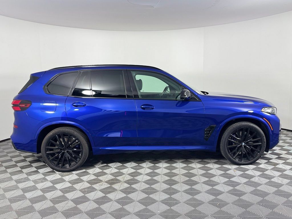 Used 2024 BMW X5 M60i AWD/4WD image 4
