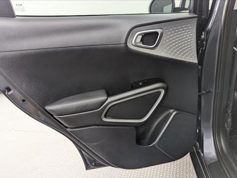 Used 2024 Kia Soul LX w/ Option Group 015 image 16