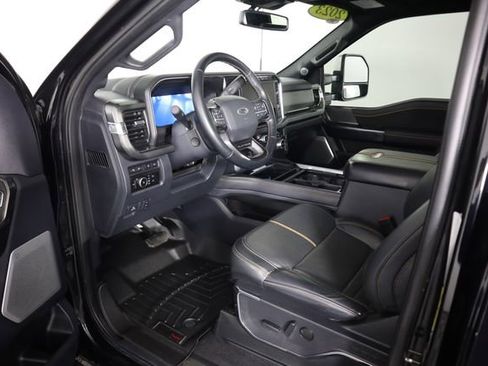 Used 2023 Ford F350 Platinum w/ Tremor Off-Road Package AWD/4WD image 42