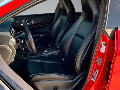 Used 2019 Mercedes-Benz CLA 250 image 3