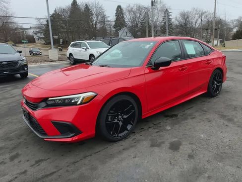 Used 2023 Honda Civic Sport image 4