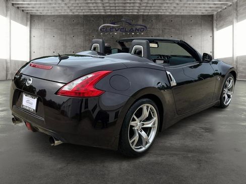 Used 2010 Nissan 370Z Touring w/ Sport Pkg RWD image 3