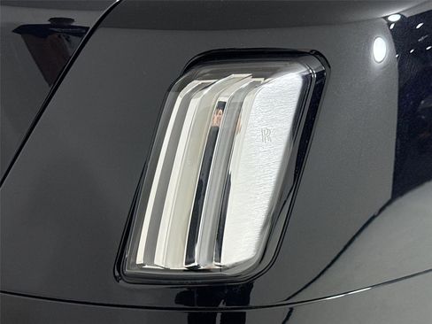 Used 2024 Rolls-Royce Spectre w/ Spectre Launch Package image 35