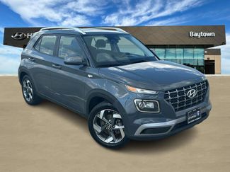 Used 2025 Hyundai Venue SEL FWD video 1