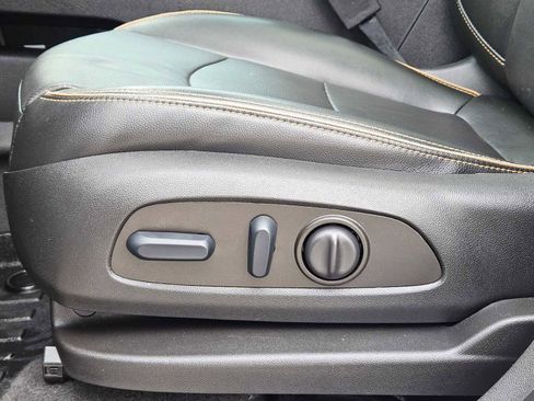 Used 2022 GMC Terrain AT4 w/ Infotainment Package II image 15