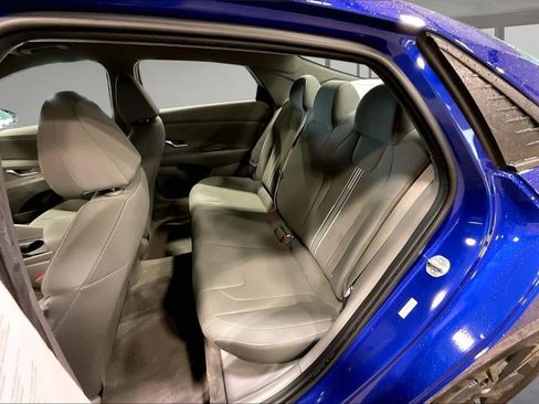 Used 2023 Hyundai Elantra SEL FWD image 22