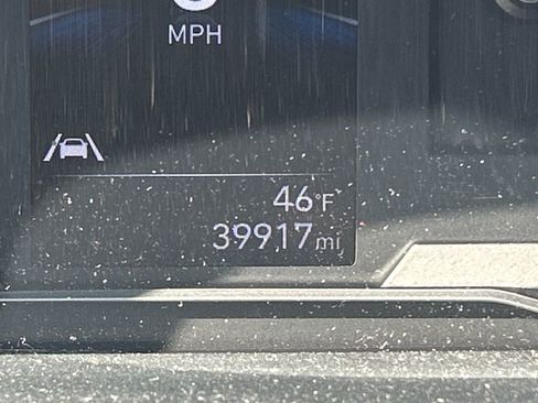 Used 2022 Hyundai Santa Cruz SEL image 23