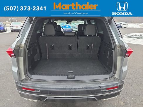 Used 2025 Buick Enclave Preferred image 15