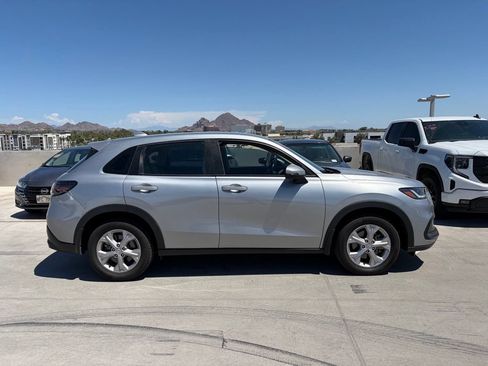 Used 2024 Honda HR-V LX image 3