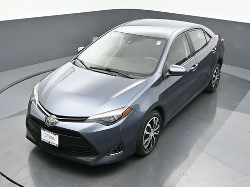 Used 2018 Toyota Corolla LE image 20