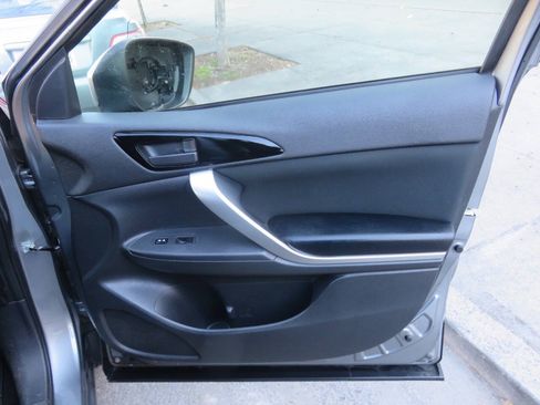 Used 2018 Mitsubishi Eclipse Cross ES FWD image 26