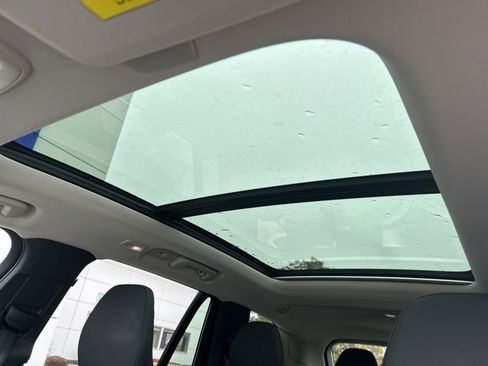 Used 2025 Volvo XC90 B5 Plus image 24