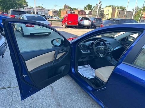 Used 2013 MAZDA MAZDA3 i Touring FWD image 10
