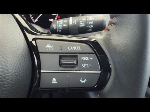Certified 2025 Honda HR-V Sport image 30