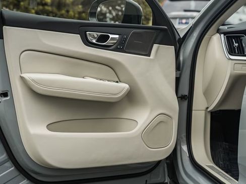 New 2026 Volvo XC60 B5 Ultra w/ Climate Package AWD/4WD image 38
