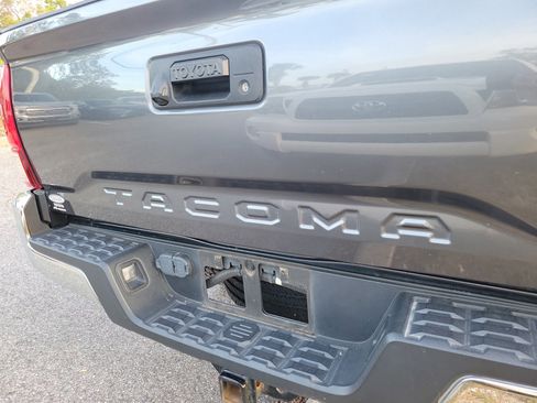 Used 2021 Toyota Tacoma SR5 image 19