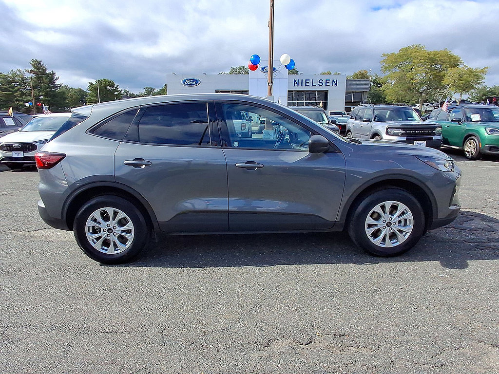 Certified 2025 Ford Escape Active AWD/4WD image 9