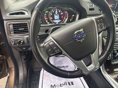 Used 2016 Volvo XC70 T5 Platinum AWD/4WD image 28