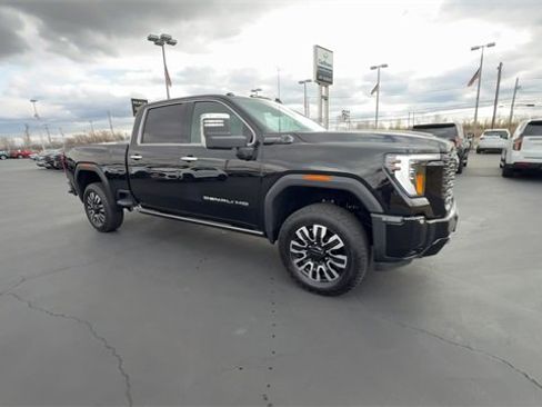 Used 2025 GMC Sierra 2500 Denali Ultimate w/ Snow Plow Prep/Camper Package image 2